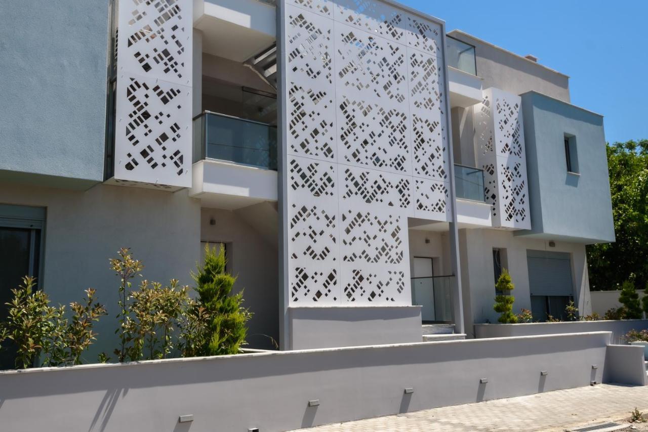 Itaka Familiy Apartments - Halkidiki Suites Com Nikiti  Exterior photo